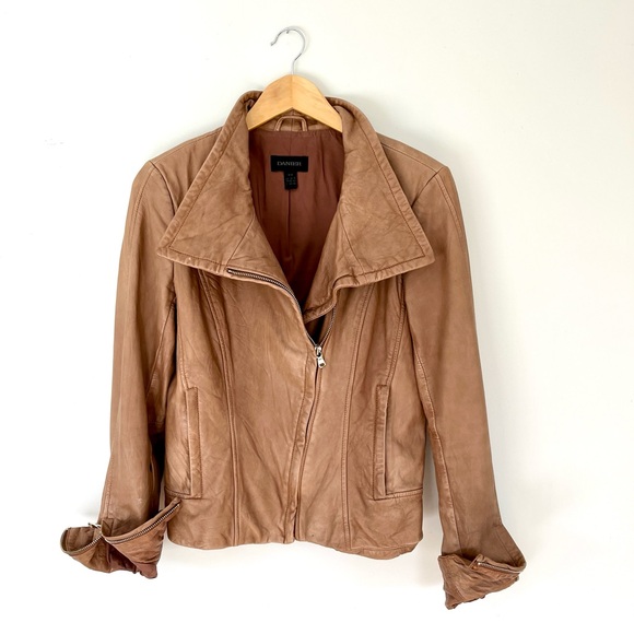 Danier Caramel Brown Leather Shawl Collar Moto Jacket - Picture 2 of 13
